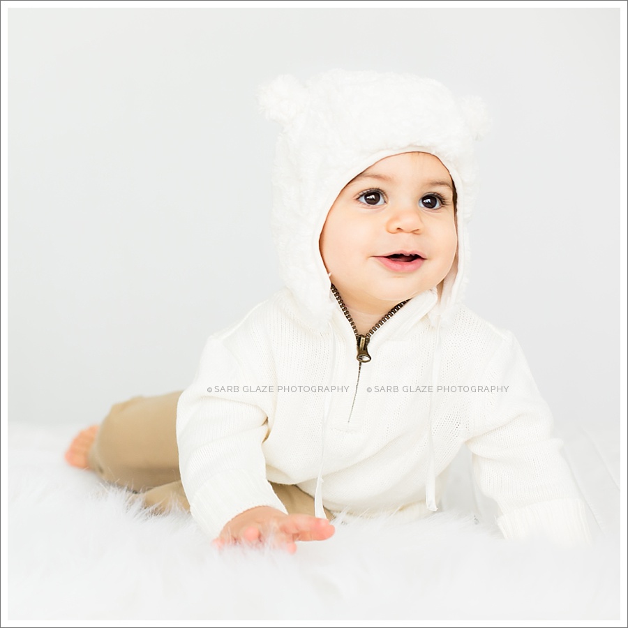 Cole Holiday Christmas Mini Session Vancouver Children's Baby Photography Natural Light Studio_0003