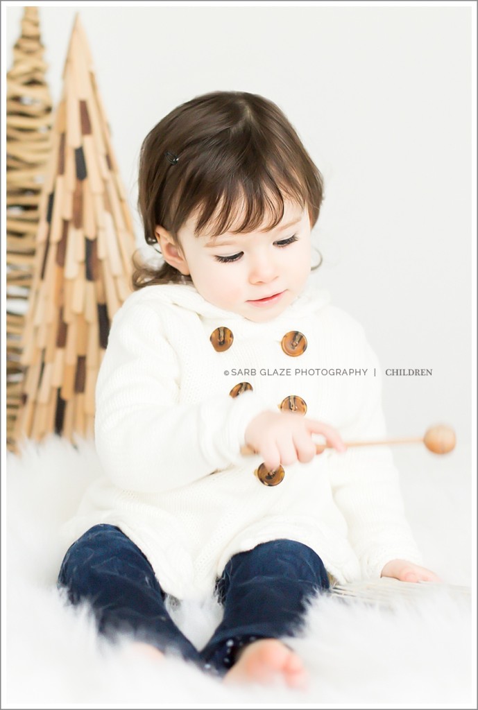 Holiday_Mini_Session_Short_Story_Christmas_Photography_Photographer_Vancouver_Natural_Light_Studio_Modern_Chic_Classic_0009