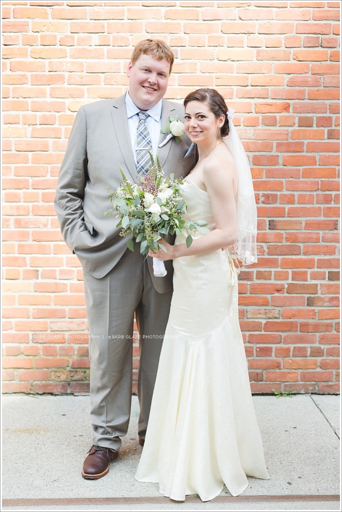 Vancouver_Wedding_Photographer_Sylvia_Hotel_Yaletown_First_Look_0017