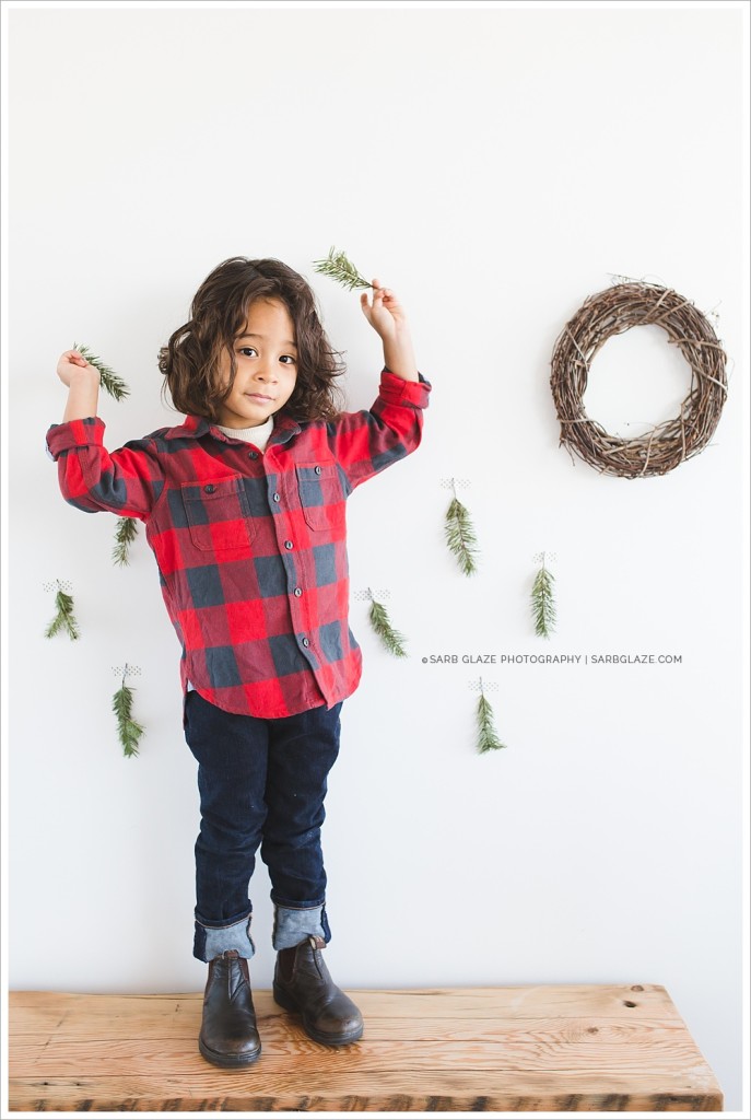 Christmas_Holiday_Mini_Session_Vancouver_Children's_Natural_Light_Studio_Portrait_Photographer_Modern_0004