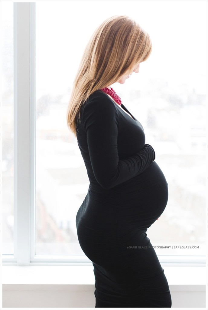 Vancouver_Studio_Modern_Maternity_Baby_Bump_Pregnancy_Portrait_Photography_0016