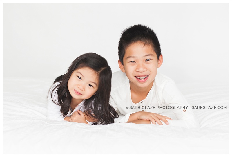 West_North_Vancouver_Newborn_Photographer_Family_Siblings_Studio_Portraits_Fresh_Clean_Modern_0018
