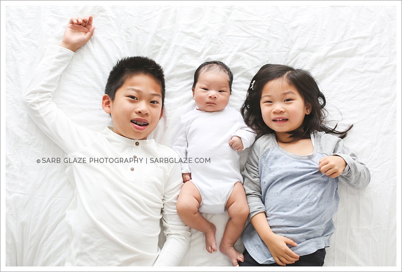 West_North_Vancouver_Newborn_Photographer_Family_Siblings_Studio_Portraits_Fresh_Clean_Modern_0019