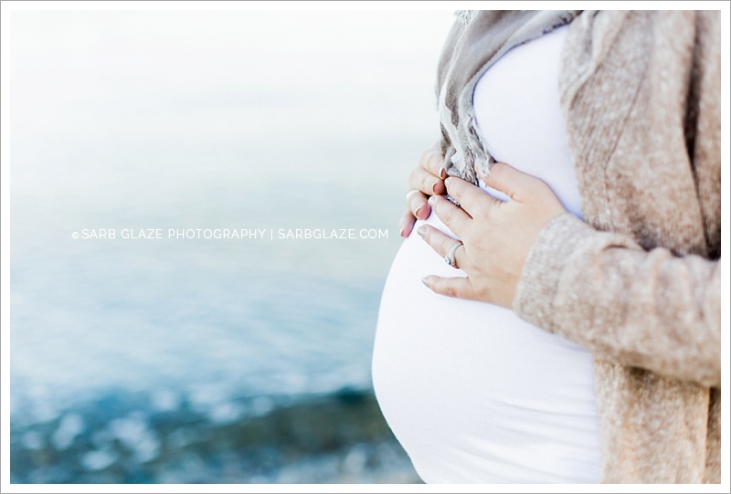 sarbglazephotography_Tanya_Vancouver_Airy_Modern_Beach_Maternity_Photography_0006
